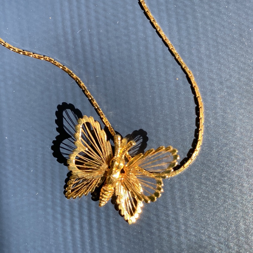 Stunning Vintage Gold Butterfly Necklace